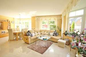 Property thumbnail 8