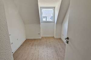 HELL, RUHIG & ZENTRAL - SANIERTE DG WOHNUNG – Die vollständige Adresse der Immobilie erhältst du vom Anbieter., 47799 Cracau, Krefeld – Vorschaubild 7