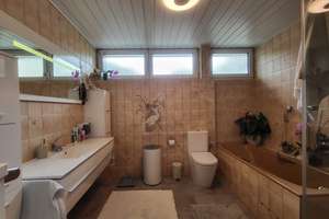 Einfamilienhaus mit Einliegerwohnung. Freistehend. Traumhafte Lage. Ohne Provision – Die vollständige Adresse der Immobilie erhältst du vom Anbieter., 35796 Weinbach – Vorschaubild 9