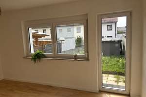 Saniertes Reihenmittelhaus in Reutlingen: Vier Zimmer auf 90 Quadratmetern – Marienbader Straße 36, 72760 Reutlingen-Mitte, Reutlingen – Vorschaubild 3