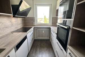 Gepflegte 2,5-Zimmer-Wohnung mit Südwestbalkon, modernisiertem Badezimmer und Garage in S-Weilimdorf – Die vollständige Adresse der Immobilie erhältst du vom Anbieter., 70499 Weilimdorf (Ortsteil), Stuttgart – Vorschaubild 12