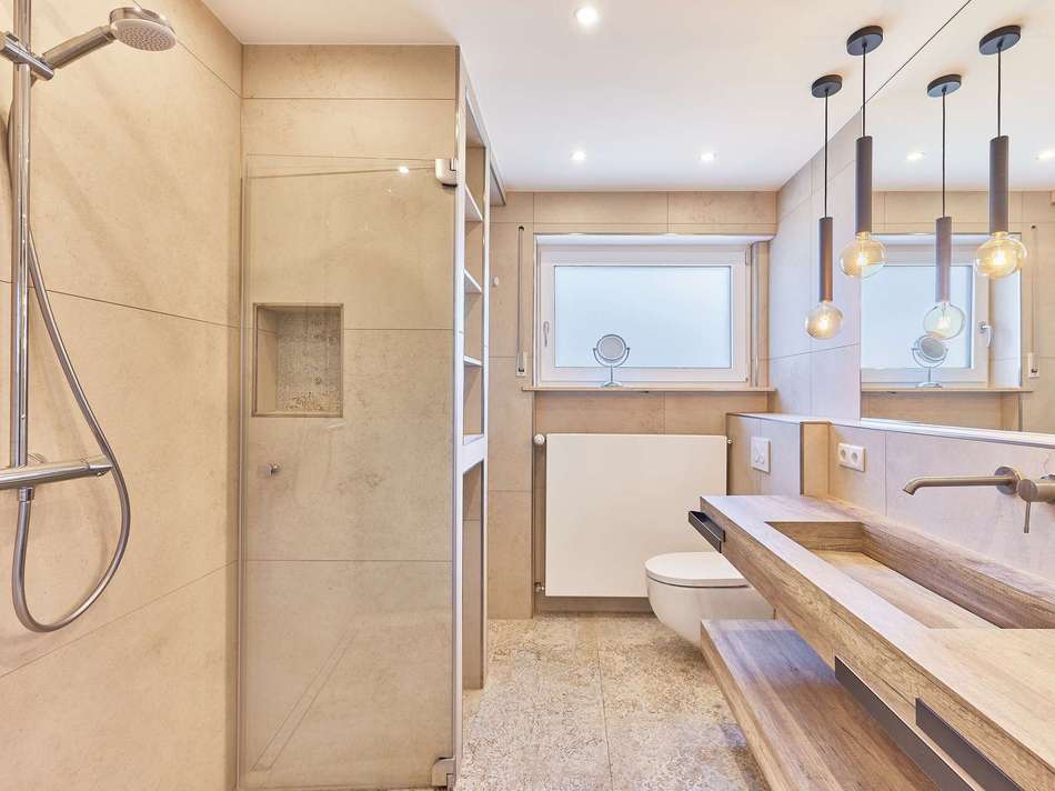 Badezimmer EG