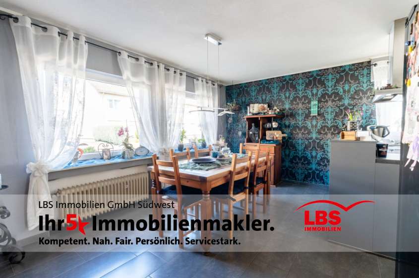 Immobilie in Mendig - Stilvoller Bungalow mit Balkon und herrlichem Garten - Bild 2