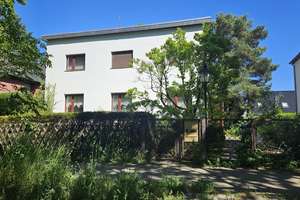 Gut geschnittenes, sanierungsbedürftiges Einfamilienhaus in ruhiger Lage & zusätzlichem Baupotenzial – Die vollständige Adresse der Immobilie erhältst du vom Anbieter., 12307 Lichtenrade, Berlin – Vorschaubild 2