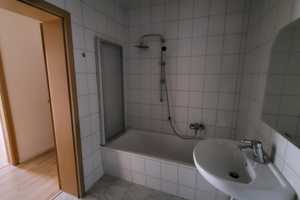 Sonnige Wohnung mit Balkon und Einbauküche* – Augustusburger Straße 149, 9126 Chemnitz – Vorschaubild 11
