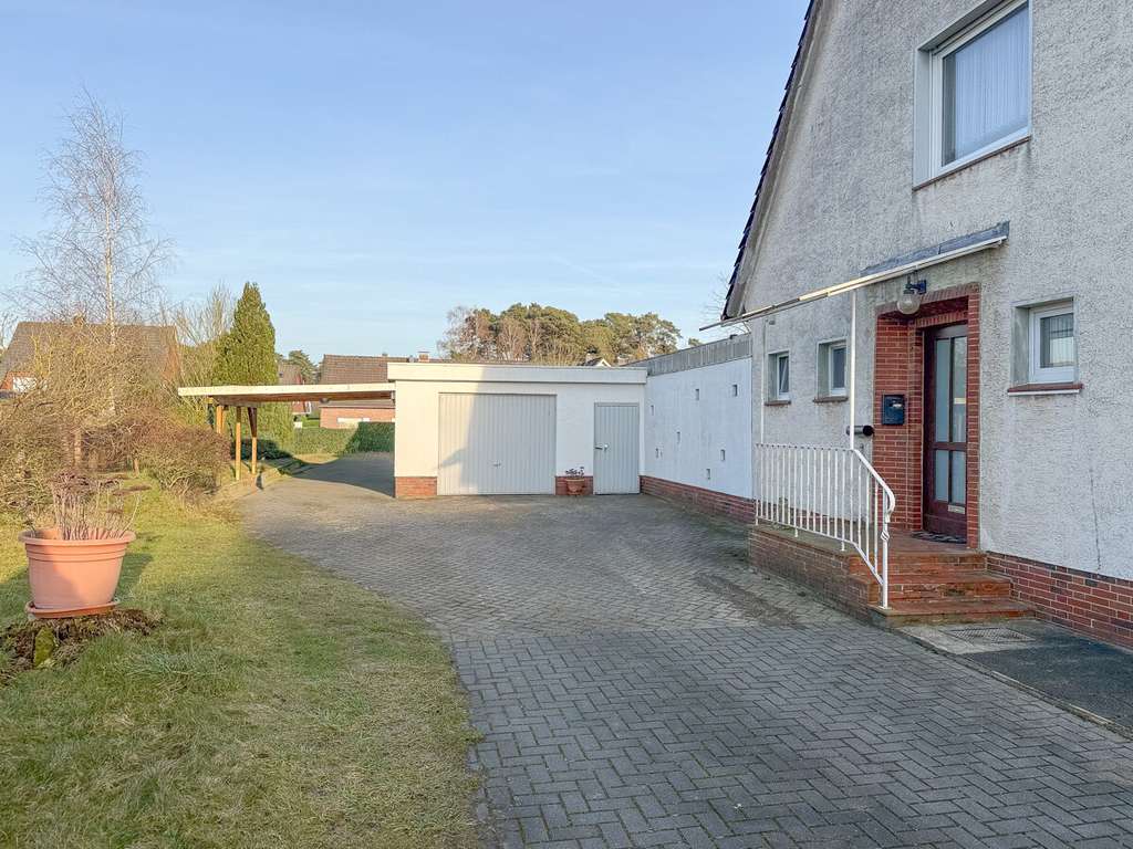 Immobilie in Lingen (Ems) - Lingen - Schepsdorf: Zweifamilienhaus mit Entwicklungspotenzial oder Neubebauung nach 34 BauGB - Bild 4