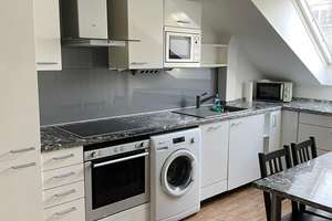 Prov frei - Frankfurt Nord - Charmante 2-Zimmer Wohnung, 2. OG, frisch saniert