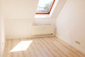 MEGA=》 JAHNSTR. 17 / CITY+UNI NAHE 4 ZI OASE, BALKON, EINBAUKÜCHE, TAGESLICHTBAD+WANNE – Die vollständige Adresse der Immobilie erhältst du vom Anbieter., 9126 Zentrum, Chemnitz – Vorschaubild 11