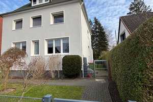 Provisionsfrei! Haus in HH Alt-Rahlstedt - Ideal für Familien oder als kluge Investition – Hamburg – Vorschaubild 1