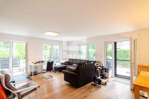Rollstuhlgerechte/altersgerechte neuwertige 110 m² Wohnung auf 2 Ebenen mit Aufzug – Die vollständige Adresse der Immobilie erhältst du vom Anbieter., 81245 Altaubing, München – Vorschaubild 2
