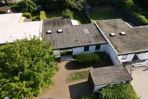 Wohnen auf einer Ebene | Bungalow mit großem Garten und viel Potenzial – Die vollständige Adresse der Immobilie erhältst du vom Anbieter., 89079 Wiblingen, Ulm – Vorschaubild 2