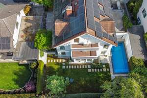 Freistehendes Einfamilienhaus mit Pool, Kamin und Photovoltaik – Die vollständige Adresse der Immobilie erhältst du vom Anbieter., 81925 Herzogpark, München – Vorschaubild 16