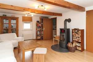 Gemütliches Fachwerkhäuschen mit 3er Garage und Garten in Rixfeld! – Vogelsbergkreis – Vorschaubild 4