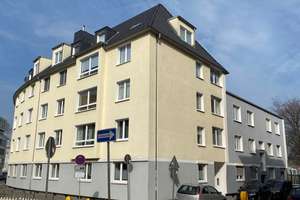 helle 3-Zimmer-Wohnung mit Balkon - WG geeignet!