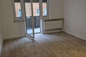Schöner Wohnen Nähe Insel Schütt ! Süße, komplett sanierte 2-Zimmer-Erdgeschoss-Wohnung mit Balkon – Martin-Treu-Straße 42, 90403 Altstadt, St. Sebald, Nürnberg – Vorschaubild 1