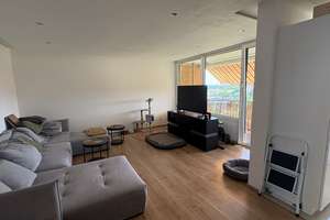 Kernsanierte 3-Zimmer-Wohnung mit Fernblick, EBK, möbeliert & TG-Stellplatz – Köln-Porz/Urbach – Friedensstr. 112, 51145 Urbach, Köln – Vorschaubild 2