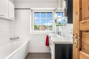 Bremen-Ellenerbrok-Schevemoor: Gepflegtes Endhaus mit Wintergarten, Balkon und Einzelgarage – Die vollständige Adresse der Immobilie erhältst du vom Anbieter., 28325 Ellenerbrok-Schevemoor, Bremen – Vorschaubild 22