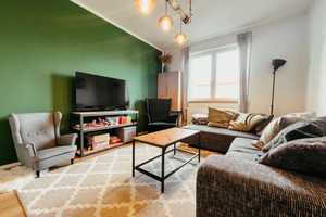 Einzigartiges Einfamilienhaus: 9-Zimmer-Haus mit Kamin, Garten & Scheune – Hildesheim (Kreis) – Vorschaubild 4
