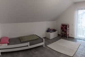 Denkingen: Ziehen Sie ohne Bauzeit in IHR NEUWERTIGES HAUS in Top-Wohnlage – Tuttlingen (Kreis) – Vorschaubild 12