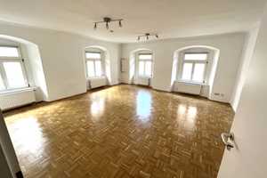 1,5-Zimmer-Wohnung im Herzen der Altstadt – Schwarze-Bären-Straße 6, 93047 Regensburg – Vorschaubild 1