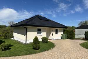 Freistehendes kleines Haus im Bungalow Style , hell und gemütlich in ruhiger Lage im OT Kohlberg – Die vollständige Adresse der Immobilie erhältst du vom Anbieter., 51570 Windeck – Vorschaubild 2