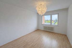 Wohnen nahe Ortskern & U-Bahn – freie Wohnung mit Balkon – Die vollständige Adresse der Immobilie erhältst du vom Anbieter., 12355 Rudow, Berlin – Vorschaubild 4