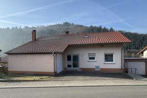 Großzügiges Einfamilienhaus mit Einliegerwohnung
 – Die vollständige Adresse der Immobilie erhältst du vom Anbieter., 69439 Zwingenberg – Vorschaubild 1