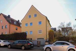 Profitieren: Gepflegtes 3-Familienhaus in sehr guter Lage in Stuttgart – Stuttgart – Vorschaubild 1