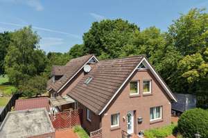 Großzügiges EFH mit Einliegerwohnung, Garage, Werkstatt und vielseitigen Nutzungsmöglichkeiten – Die vollständige Adresse der Immobilie erhältst du vom Anbieter., 26810 Westoverledingen – Vorschaubild 2