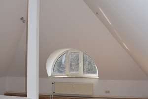 Architektonisch reizvolle, frisch renovierte Maisonettewohnung mitten in Reutlingen – Die vollständige Adresse der Immobilie erhältst du vom Anbieter., 72764 Reutlingen-Mitte, Reutlingen – Vorschaubild 13