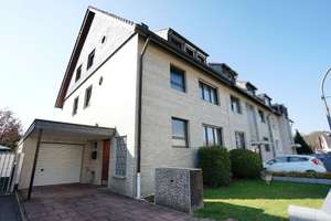 Komplett bezugsfrei: 2-Fam.-Eckhaus mit ca. 227 m² wohnlich ausgebauter Fläche in K