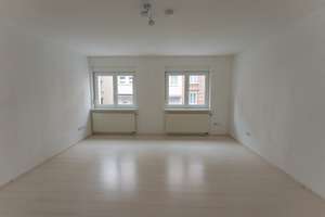 3 Zimmer in heller freundlicher zentraler Lage (Neckartor)- bezugsfrei auch WG-geeignet – Hallbergerstr. 6, 70190 Kernerviertel, Stuttgart – Vorschaubild 3