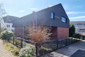 Familienfreundlich und großzügig: Freistehendes Einfamilienhaus Leverkusen-Schlebusch – Leverkusen – Vorschaubild 2