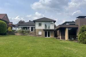 Von Privat freistehendes  Einfamilienhaus in Top Hanglage Nähe Mathiasspital 