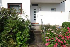 Privat: Familienfreundliches Reihenhaus mit Garten & Garage in bester Lage, Böblingen-Tannenberg – Die vollständige Adresse der Immobilie erhältst du vom Anbieter., 71032 Böblingen – Vorschaubild 4