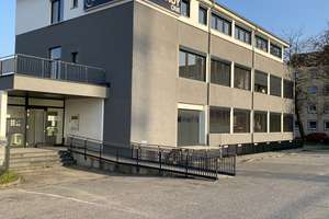 Penthouse mit großer Dachterrasse und Aufzug zu vermieten