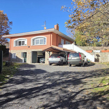 SPEKTAKULÄRES CHALET IN STA. MARÍA DE LA ALAMEDA