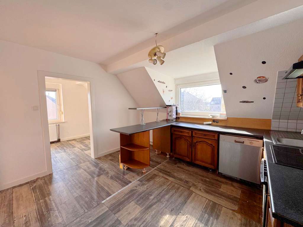 Immobilie in Willich - Charmante 2-Zimmer-Dachgeschosswohnung in ruhiger Lage - Bild 1