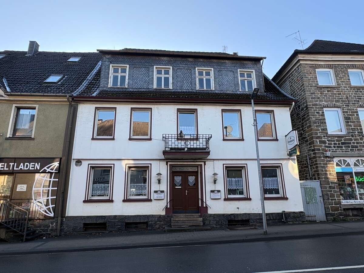 VR IMMO: Charmantes Wohn- und Geschäftshaus mit Entwicklungspotenzial., Märkischer Kreis – Bild 2