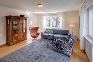 Möbliert: Individuelle, hochwertige 4-Zimmer Wohnung  – 81375 Neuhadern, München – Vorschaubild 1