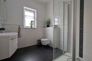 Stilvolles Wohnen mit Extra-Platz – Die vollständige Adresse der Immobilie erhältst du vom Anbieter., 57639 Rodenbach bei Puderbach – Vorschaubild 4