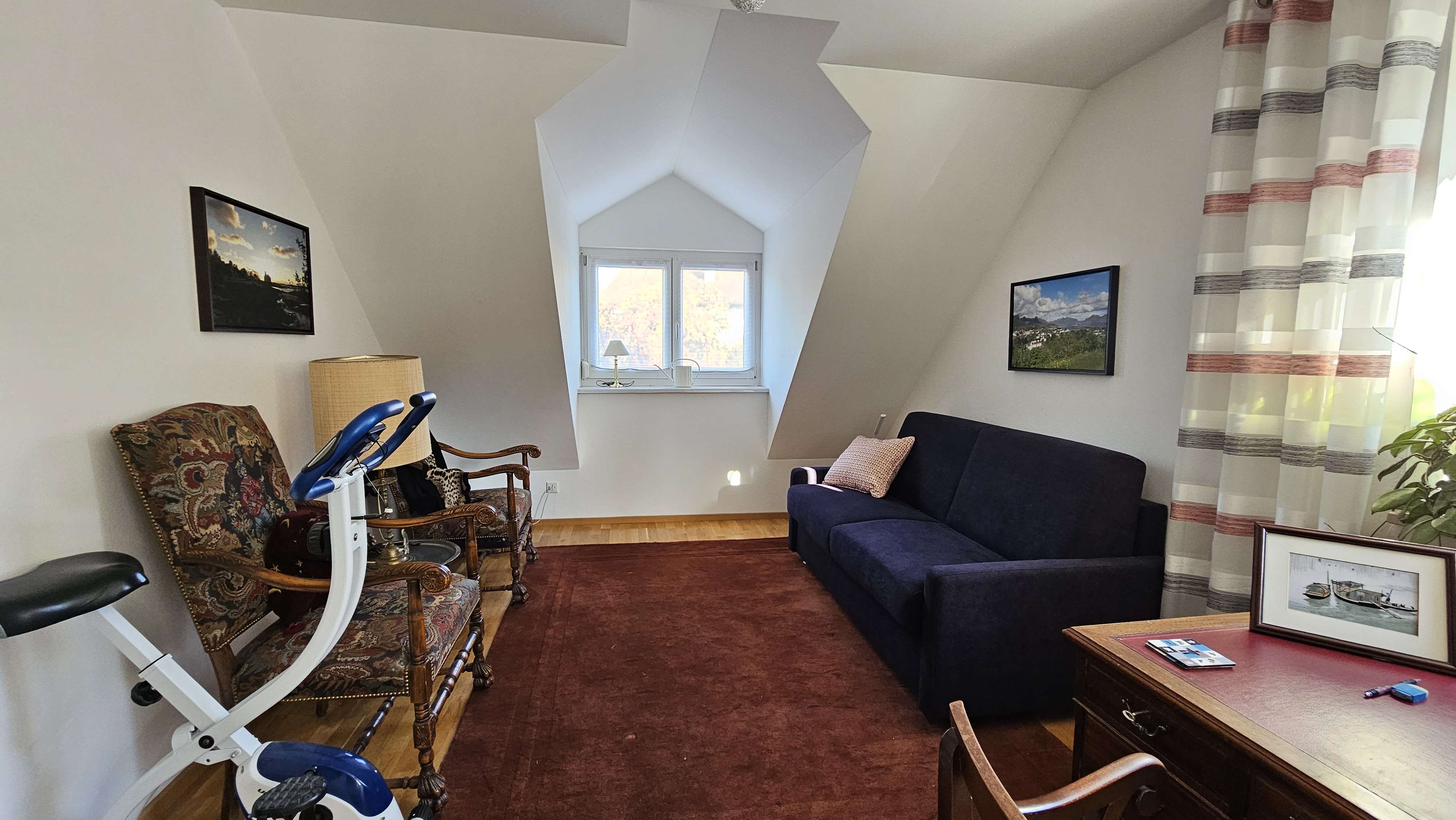 Immobilie in Grafrath - Generationen- oder Familienhaus - Energetisch gut gerüstet, neuewertige EBK, Kaminofen, Wärmepumpe.. - Bild 1