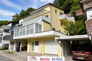 Exklusives Einfamilienhaus mit Dachterrasse, 4 Schlafzimmern und Studio-Appartement