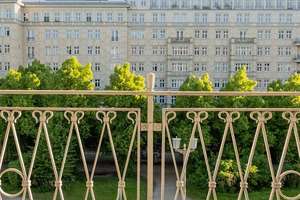 Provisionsfrei - bezugsfreie sorgsam renovierte Wohnung im Baudenkmal im 4. OG mit Aufzug & Balkon – Die vollständige Adresse der Immobilie erhältst du vom Anbieter., 10243 Friedrichshain, Berlin – Vorschaubild 8