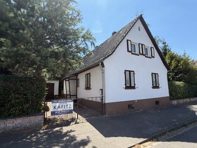 Siedlungshaus auf großem Eigentumsgrundstück