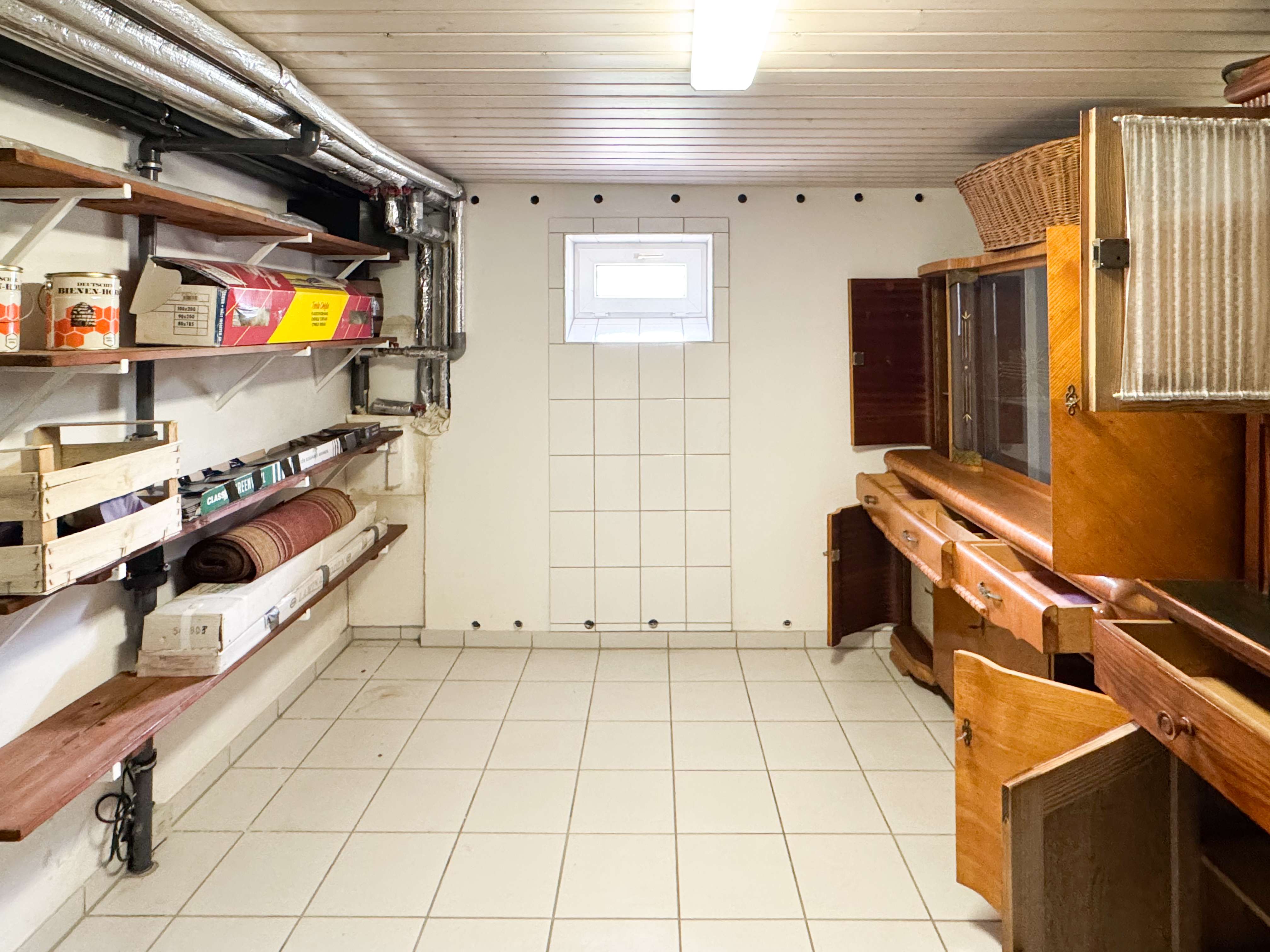 Immobilie in Riedstadt - Großzügiges und gepflegtes Zweifamilienhaus mit Garten, Terrasse, und Garagen sowie Ausbaupotenzial - Bild 6