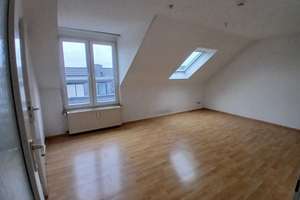 schöne Dachgeschß-Wohnung in AC-Haaren