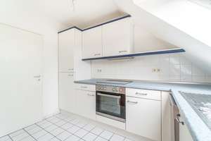 MIT Erbpacht - moderne Dachgeschoss Maisonette-Wohnung, mediterranes Flair & nah am Rhein! – Steinkribbenstraße 11, 40597 Benrath, Düsseldorf – Vorschaubild 7