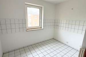 3-Zimmer-Wohnung mit Balkon und Tiefgaragenstellplatz in zentraler Lage von Chemnitz – Arthur-Bretschneider-Straße 16, 9113 Schloßchemnitz, Chemnitz – Vorschaubild 5