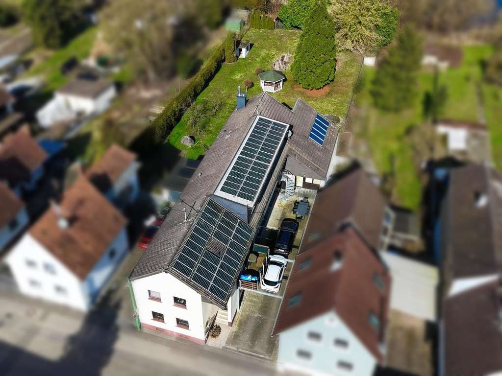 Immobilie in Neuburg am Rhein - Exklusives Anwesen mit Wellnessoase und vielfältigen Nutzungsmöglichkeiten - Bild 2